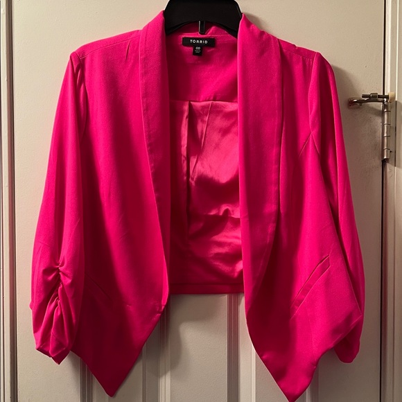 Torrid Fuchsia Open Front Blazer - Picture 3 of 5